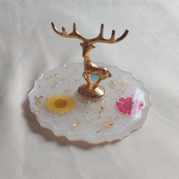 استند جواهرات مدرن