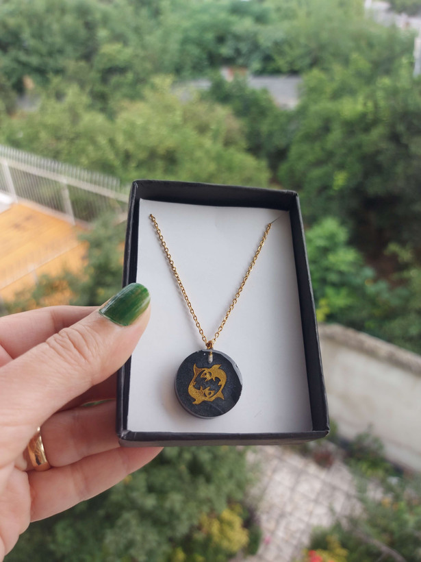 گردنبند ماه تولد