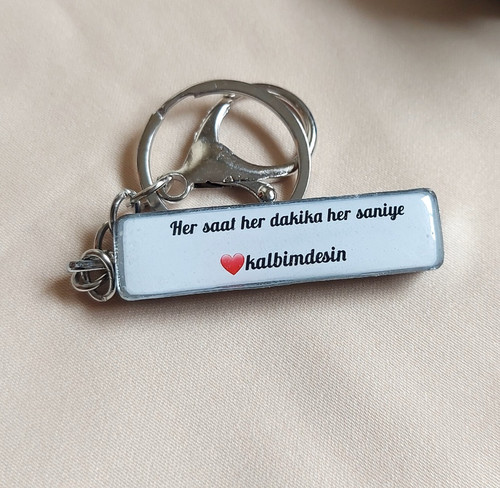 جاسوئیچی پلاک وسایل نقلیه